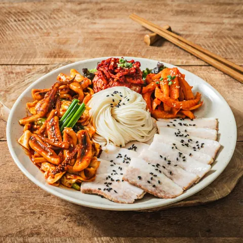 오봉집 오징어보쌈한상 메뉴 사진