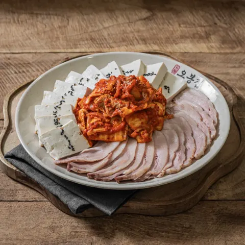 오봉집 수육두부김치 메뉴 사진